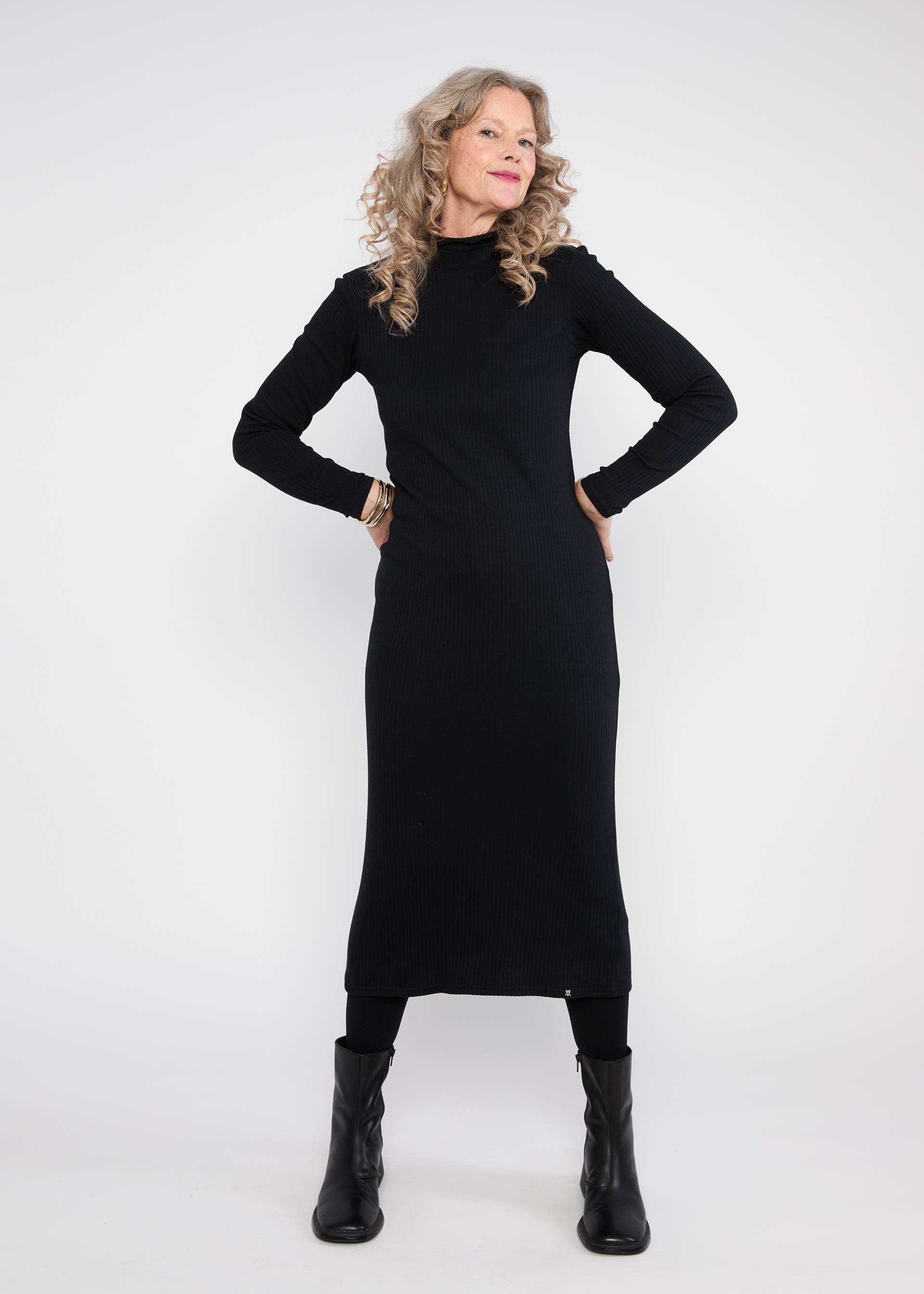 Midikleid The Bodyconscious, midnight dahlia black, Kleider, Schwarz